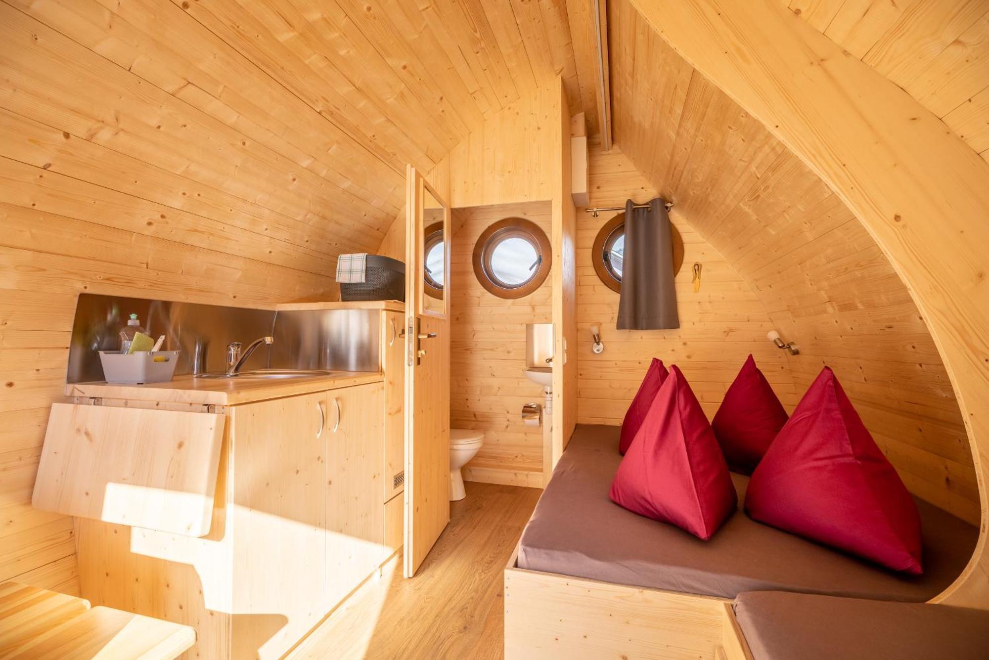 Camping Lazy Rancho - Eiger - Moench - Jungfrau - インターラーケン エクステリア 写真