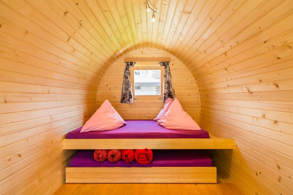 Camping Lazy Rancho - Eiger - Moench - Jungfrau - インターラーケン エクステリア 写真